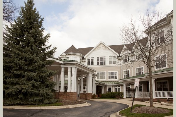 Sunrise of Bloomingdale 63130_SunriseofBloomingdale_Bloomingdale_IL_Exterior4small