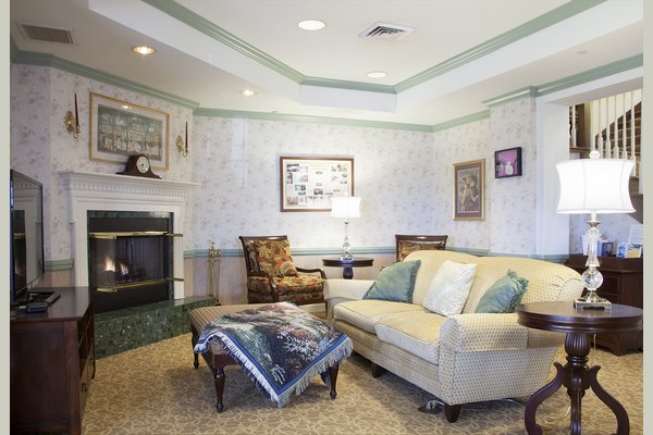 Sunrise of Bloomingdale 63130_SunriseofBloomingdale_Bloomingdale_IL_Sitting4small