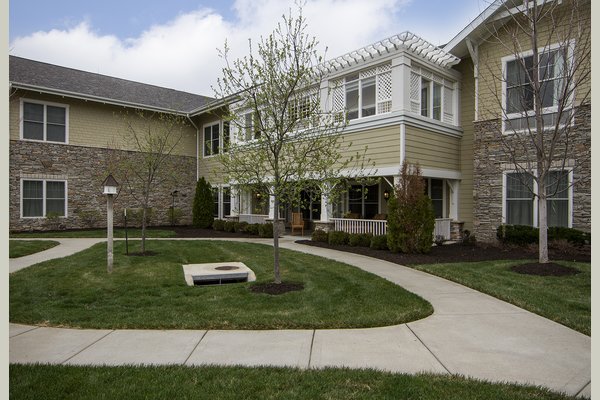 Sunrise of Overland Park 63020_SunriseofOverlandPark_OverlandPark_KS_Garden3small