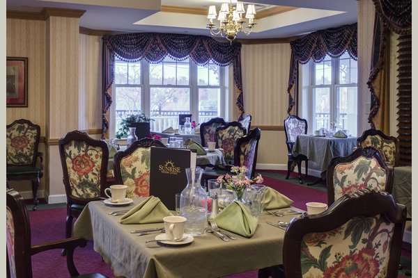 Sunrise Senior Living of Upper St. Clair 63154_SunriseofUpperStClair_UpperStClair_PA_Dining