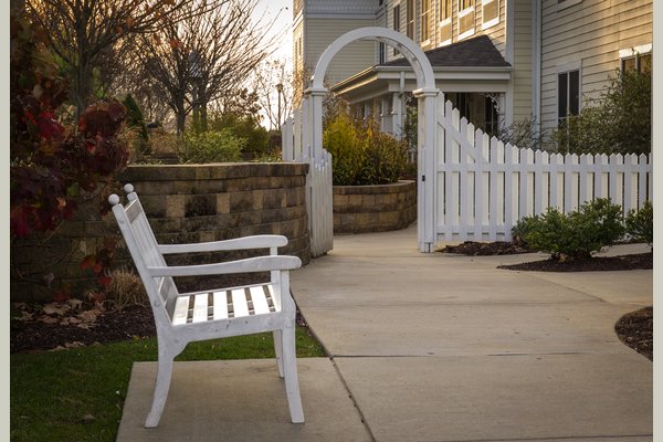 Sunrise Senior Living of Upper St. Clair 63154_SunriseofUpperStClair_UpperStClair_PA_Garden4