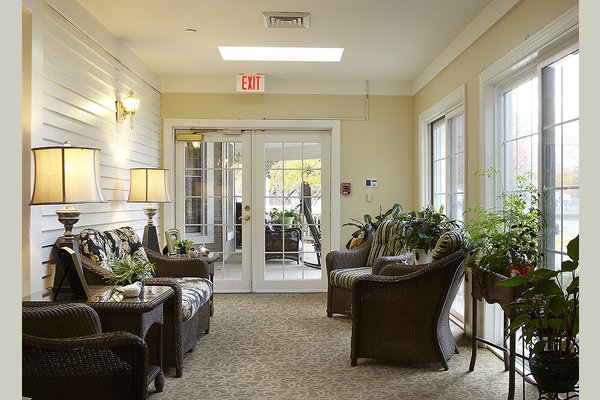 Sunrise of Falls Church 63057_SunriseofFallsChurch_Falls_Church_VA_InteriorPorch