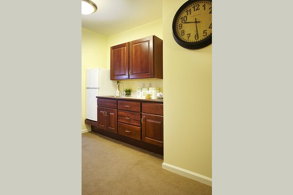 Sunrise of McLean 63112_SunriseofMcLean_McLean_VA_AptKitchen
