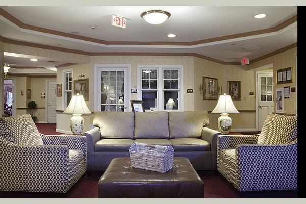 Sunrise of McLean 63112_SunriseofMcLean_McLean_VA_Sitting4