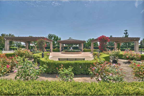 Vintage Cerritos Vintage%20Cerritos_Cerritos_Assisted%20Living_Web-51