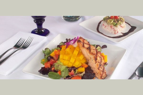 RIVIERA ASSISTED LIVING RESIDENCES thumb_dining-d-mango-salmon