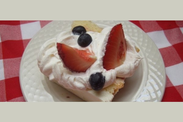 Gateway Gardens and Gateway Villa thumb_dining-g-shortcake1