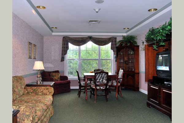 Sunrise of Smithtown   63127-Assisted-Living-Community-Smithtown-NY