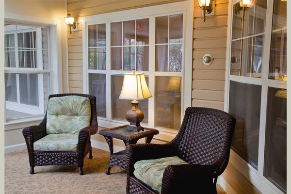 Sunrise at Fleetwood 63131SunriseofFleetwoodMtVernonNYInteriorPorch