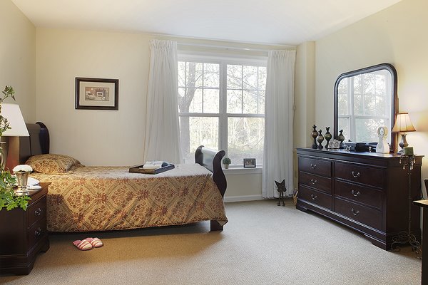 Sunrise at Hunter Mill 63183_SunriseatHunterMill_Oakton_VA_AptBed