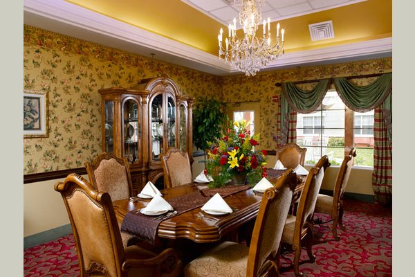 Atria at Lake Forest 10233001