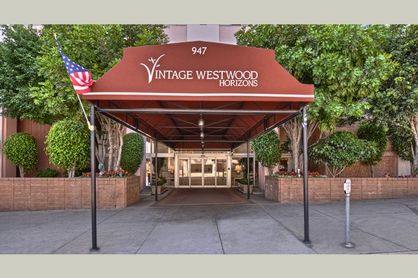 Vintage Westwood Horizons Vintage%20Westwood%20Horizons_Los%20Angeles_Independent%20Living_Web-15