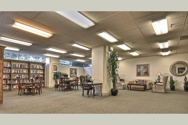 Vintage Westwood Horizons Vintage%20Westwood%20Horizons_Los%20Angeles_Independent%20Living_Web-50