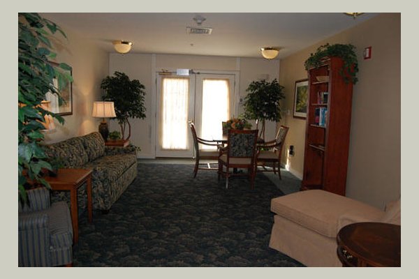 Emeritus at Outlook Manor LAQQ29_still_s21