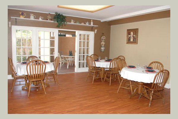 Emeritus at Fort Myers 1N4TAL_still_dr