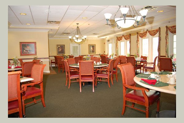 Emeritus at Hoffman Estates EFZ2P8_still_CAFE