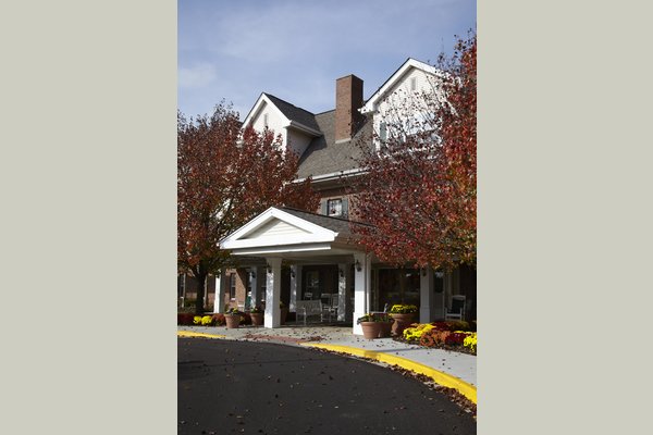 Brighton Gardens of Wheaton 62024_BrightonGardensofWheaton_Wheaton_IL_Exterior