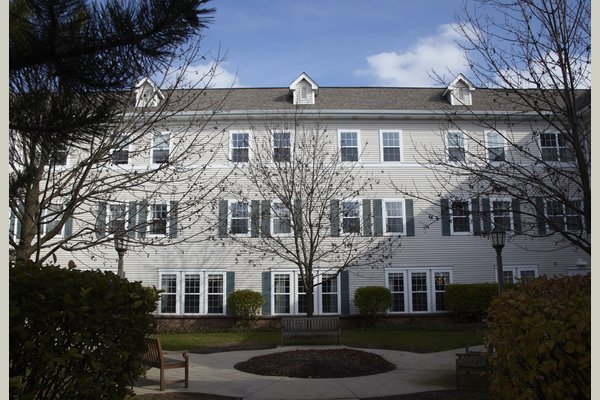 Brighton Gardens of Wheaton 62024_BrightonGardensofWheaton_Wheaton_IL_Exterior3