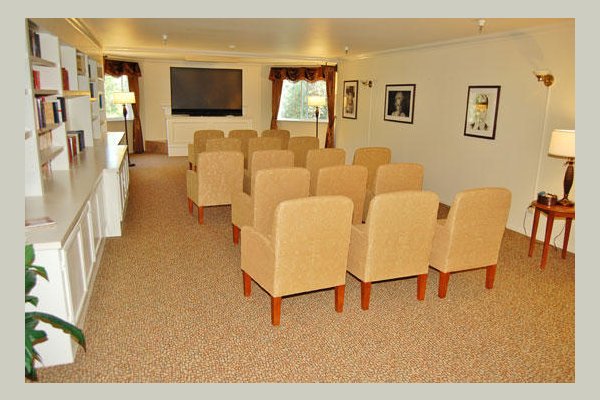 Emeritus at Creekside Lodge FHJ76A_still_s11