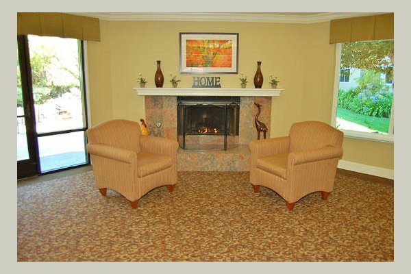 Emeritus at Creekside Lodge FHJ76A_still_s13