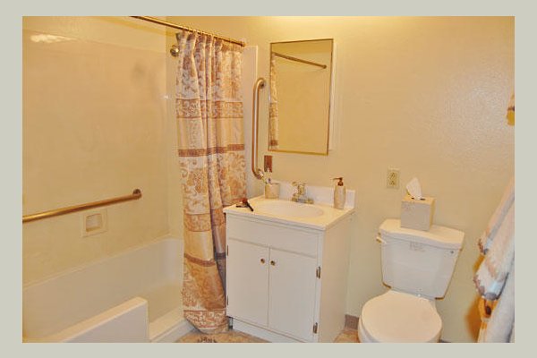 Emeritus at Creekside Lodge FHJ76A_still_s18