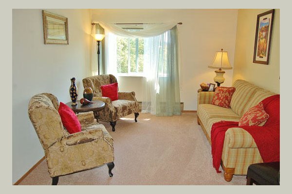 Emeritus at Creekside Lodge FHJ76A_still_s19