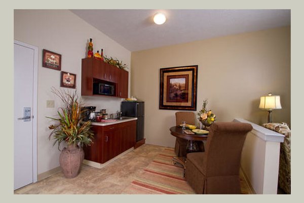 Emeritus at Long Cove Pointe One-Bed-Kitchenette-1