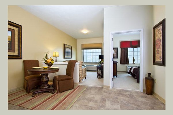 Emeritus at Long Cove Pointe One-Bedroom-entry