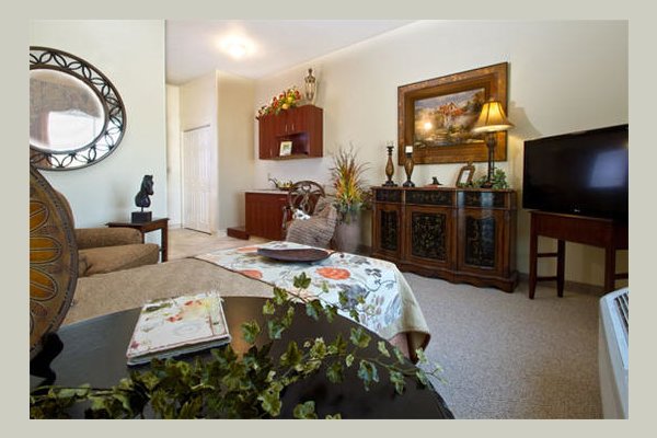 Emeritus at Long Cove Pointe Studio-angle