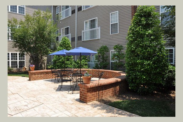 Emeritus at Chandler Place NCQ7UZ_still_S4