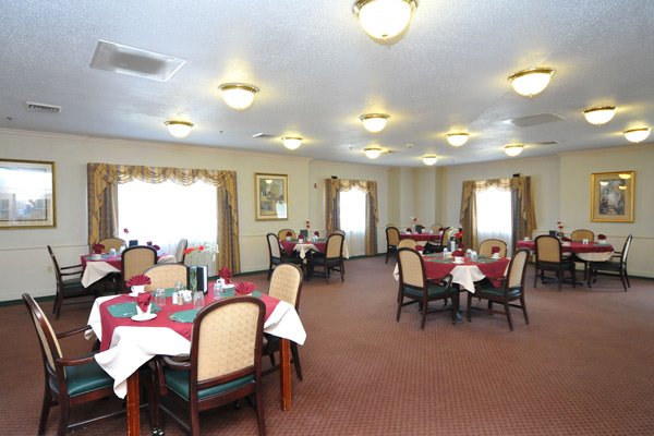 Beaver Falls Plaza Chippewa-Dining-Room