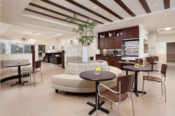 Atria Palm Desert 10523003