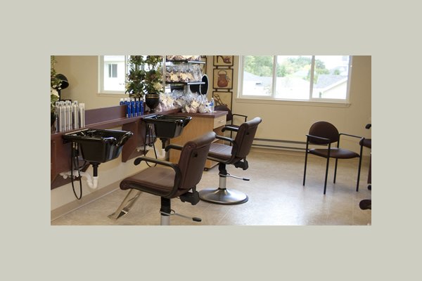Scholl Canyon Estates 05_BeautySalon