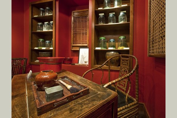 Meydenbauer Medical & Rehabilitation Center apothecary-desk