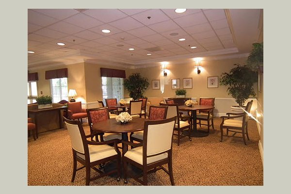 Emeritus at Rancho Mirage bistro%2520area