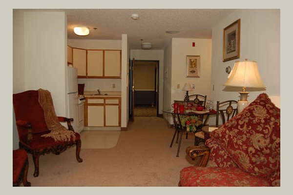 Emeritus at Roswell AHV4CL_still_2ap-lr