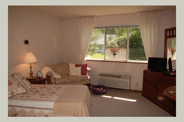 Emeritus at Chestnut Hill 24E3HB_still_ap