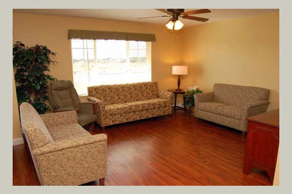 Emeritus Estates R37VJM_still_2lr-coar