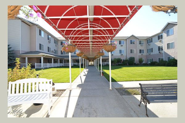 Emeritus at Englewood Heights UTM8KV_still_enwy