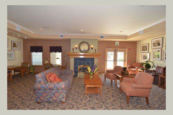 Emeritus at Englewood Heights UTM8KV_still_2coar