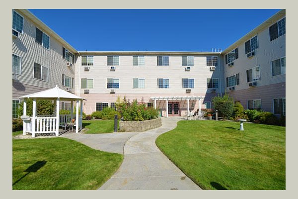 Emeritus at Englewood Heights UTM8KV_still_bkyd