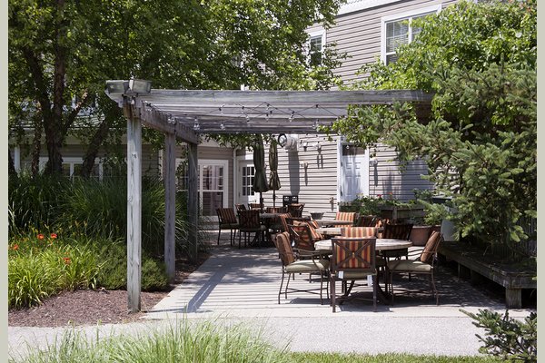 Sunrise of Severna Park 63073_SunriseofSevernaPark_SevernaPark_MD_ExteriorPorchsmall