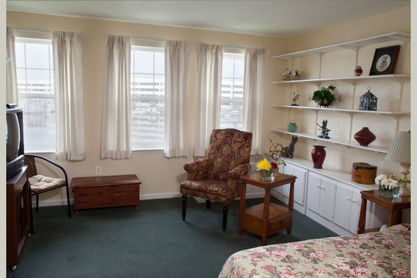 Sunrise of Mill Basin 63060_SunriseofMillBasin_Brooklyn_NY_AptSittingSmall