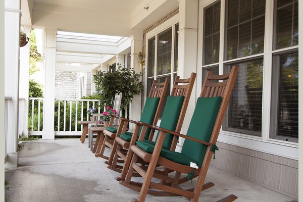 Sunrise of Staten Island 63293_SunriseofStatenIsland_StatenIsland_NY_ExeriorPorch2small