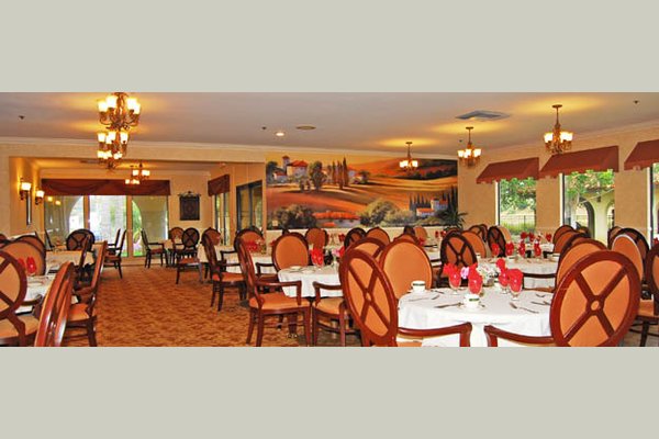 Silverado Senior Living at Escondido dining-room-escondido