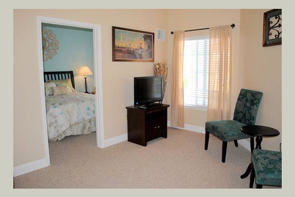 Emeritus at San Juan Capistrano 64K7CM_still_lr