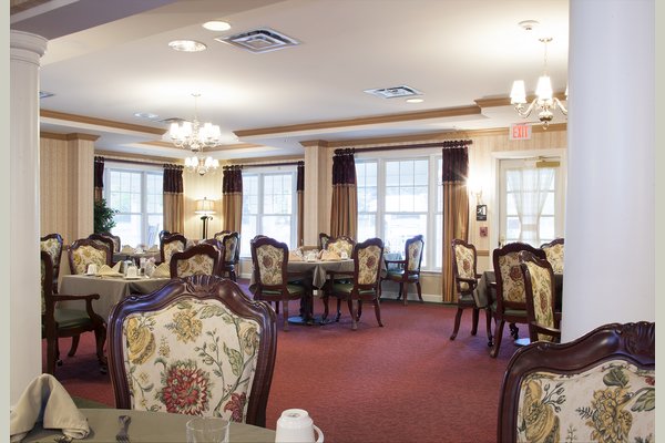 Sunrise Senior Living of Lower Makefield 63304_SunriseLowerMakefield_Yardley_PA_Diningsmall
