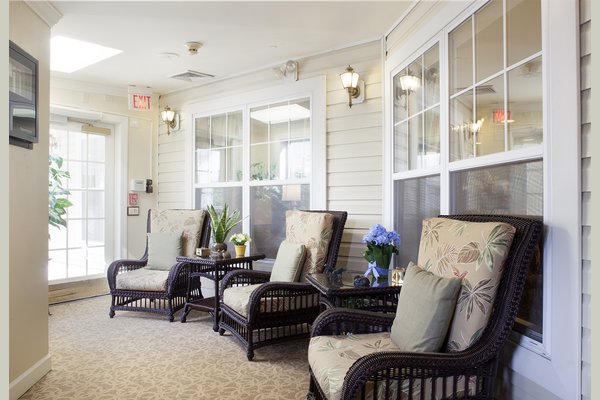 Sunrise of Westfield 63172_SunriseofWestfield_Wesfield_NJ_InteriorPorchsmall