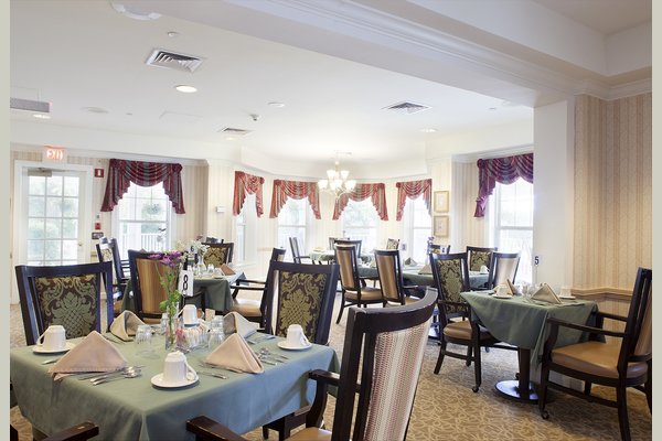 Sunrise of Glen Cove 63185_SunriseofGlenCove_GlenCove_NY_Diningsmall
