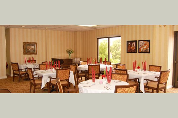 Silverado Senior Living-Encinitas dining-encinitas2
